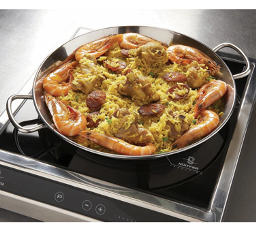 Matfer Bourgeat 70990 12-1/2" Stainless Steel / Aluminum Round Paella Pan 3 Matfer Bourgeat 70990 12-1/2" Stainless Steel / Aluminum Round Paella Pan