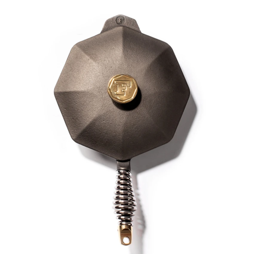 Lodge SL8-10001 8" Octagonal Cast Iron With Lid And Spring Handle Finex® Skillet 4 Lodge SL8-10001 8" Octagonal Cast Iron With Lid And Spring Handle Finex® Skillet - Image 2