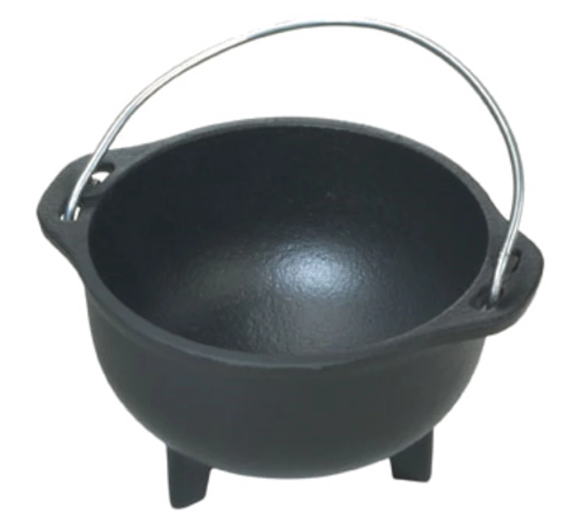 Lodge HCK 1 Pint Round Cast Iron Country Kettle (6 Each Per Case) 3 Lodge HCK 1 Pint Round Cast Iron Country Kettle (6 Each Per Case)